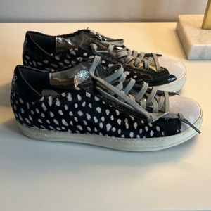 P448 black and white sneakers - size 37 - never worn!